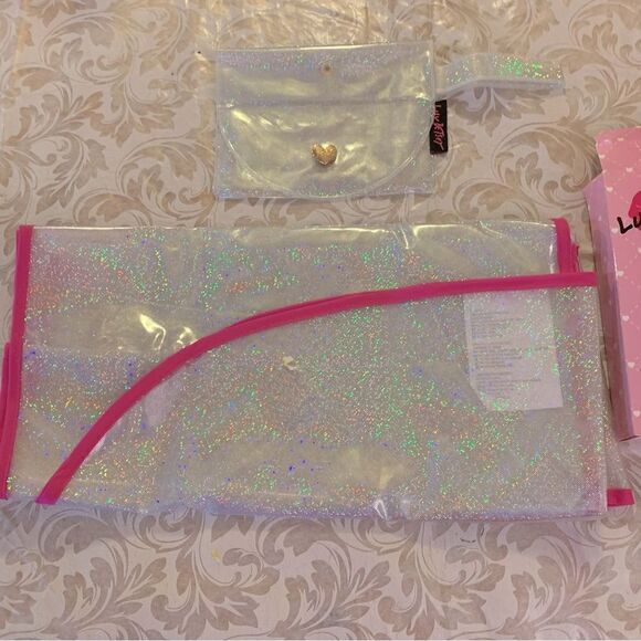 Luv Betsey Johnson Handbag Rain Poncho Protector ‘Glitter’ & Pouch OSFA NWT - Picture 4 of 5